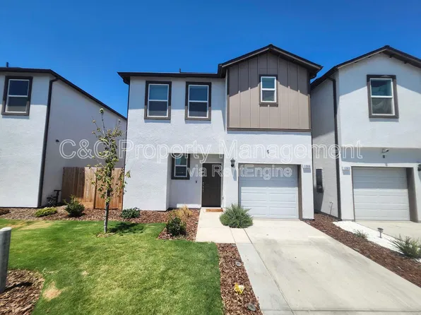 1066 Buena Vista Ln, Hanford, CA 93230