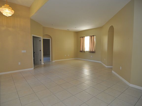 4th image of 3849 Gardenwood Cir