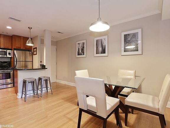 5th image of 2131 N Larrabee St APT 6205