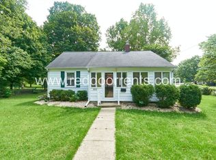 385 W Hawthorne St, Zionsville, IN