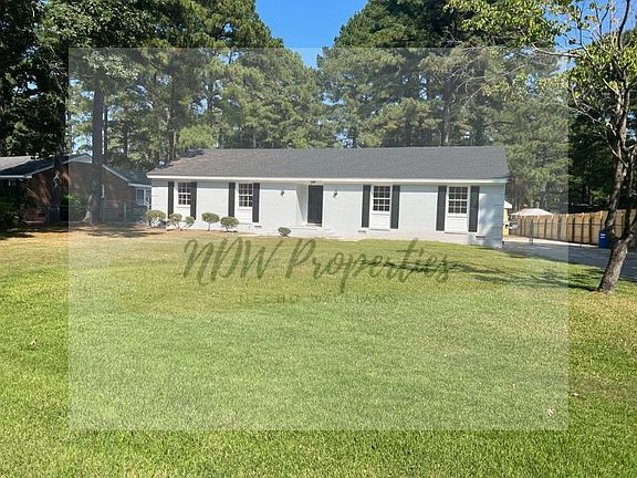 3rd image of 809 Stone Dr