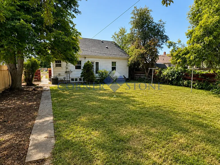 112 S Juniper St — Photo 17