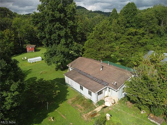 3rd image of 340 Vineyard Ln