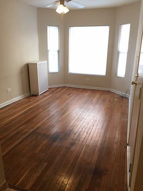 2nd image of 1348 1/2 W Argyle St APT 3S
