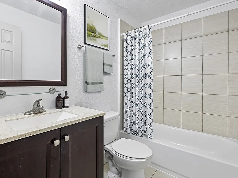 214 Randolph — Photo 7