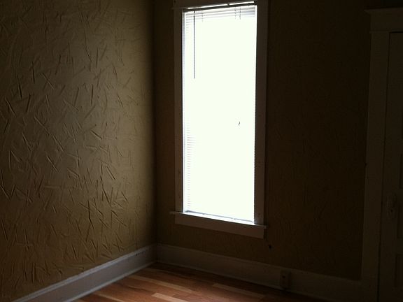 3rd image of 1115 Main St #A