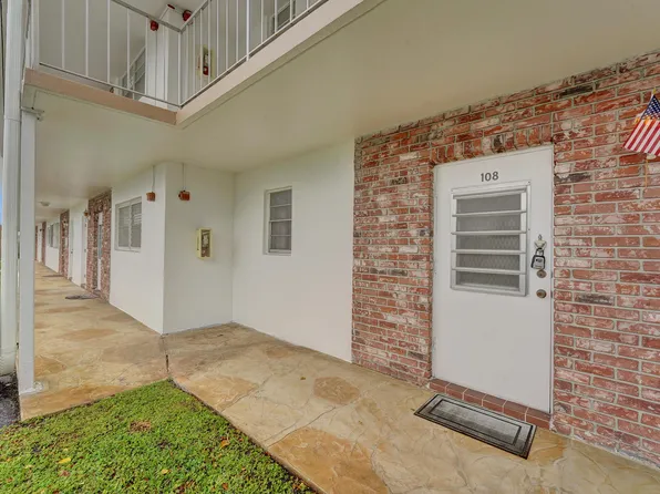 2551 W Golf Boulevard #108, Pompano Beach, FL 33064