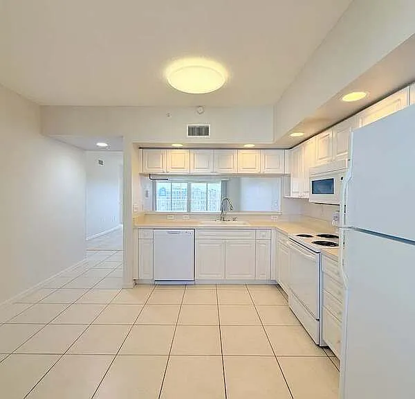 1200 Country Club Dr #3503 — Photo 4