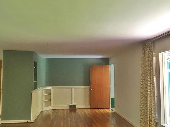 5th image of 1788 Lakeview Ave