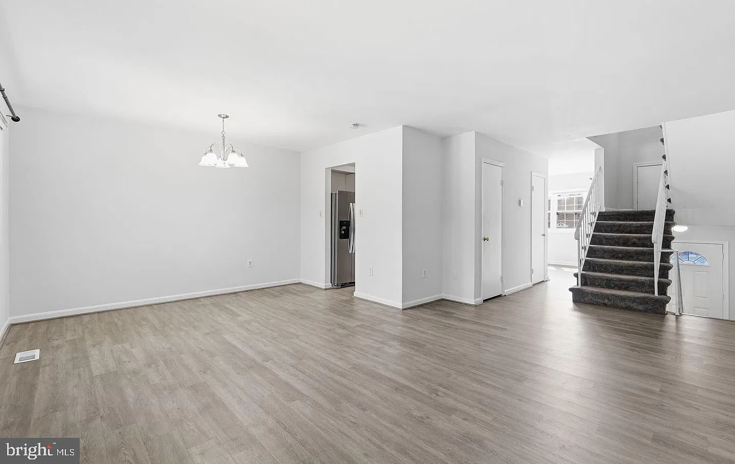 3 bed, 2.5 bath, 2140 sqft, $2,600 — Photo 4
