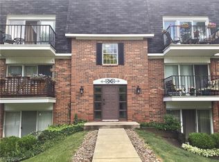 1930 King James Pkwy APT 107, Westlake, OH 44145