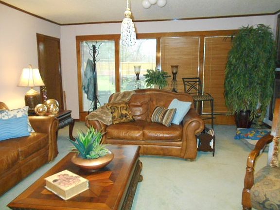2nd image of 2204 Pinson Dr