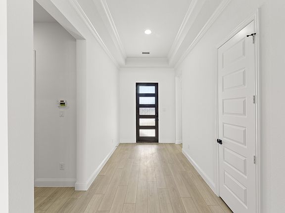 3rd image of 2501 Blackpool Ct
