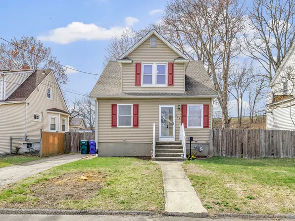 108 Drome Ave, Stratford, CT 06615