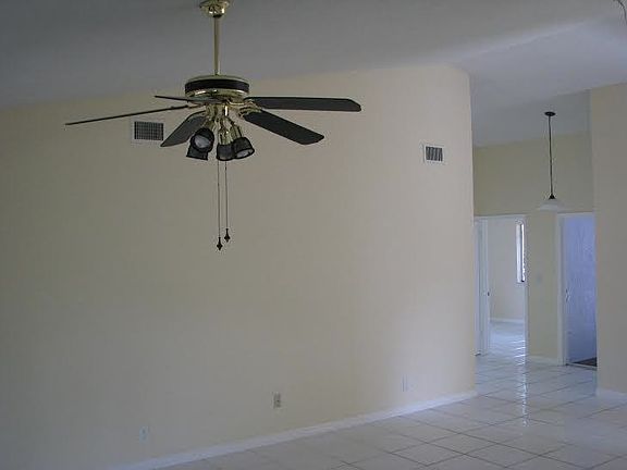 5th image of 10267 NW 31st St