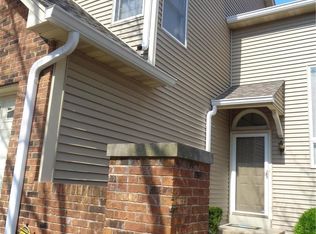 1729 Blue Oak Dr, Chesterfield, MO 63017