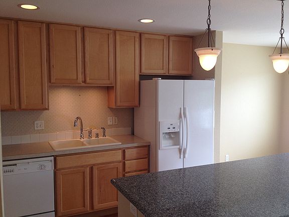 Kitchen with all appliances