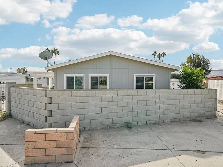 73300 Broadmoor Dr — Photo 27