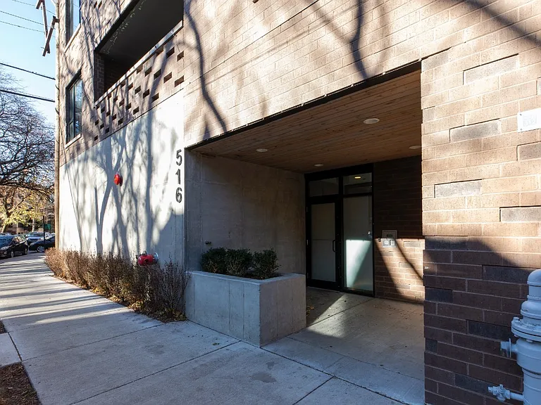 514 W Arlington Pl #801 — Photo 13