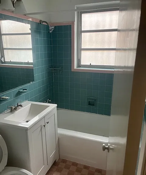 966 SW 10th St — Photo 7