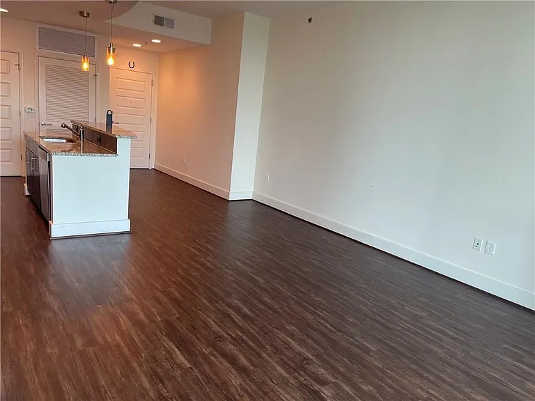 1080 Peachtree St NE #2015 — Photo 3