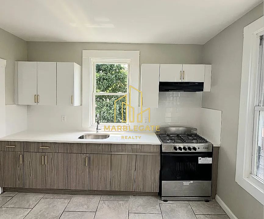 1st image of 27-29 N Munn Ave #22