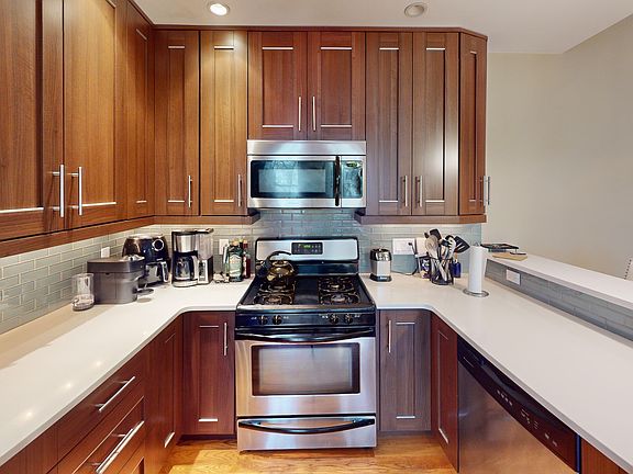 4th image of 8 Marine Rd APT 1A