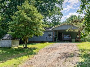 142 Idlebrook Rd, Statesville, NC 28677