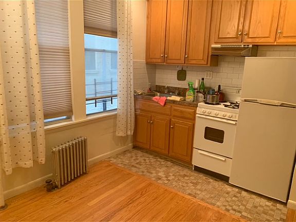 4th image of 34-22 44th St #1F
