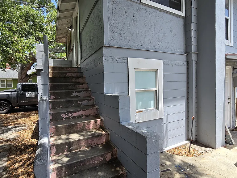 1910 1/2 23rd St S #1/2 — Photo 27