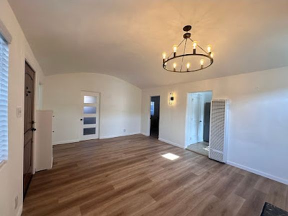 4th image of 3667 W 110th St