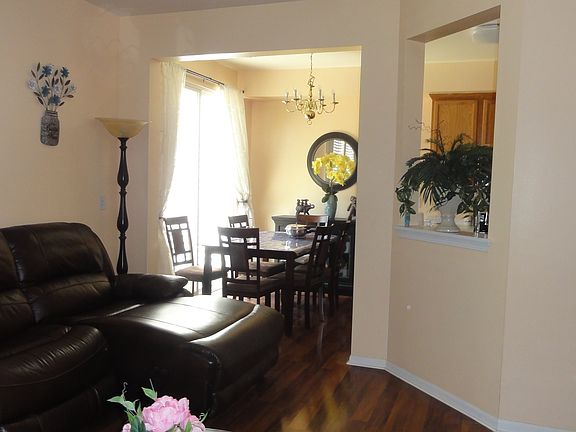 5th image of 3156 Bromley Ln