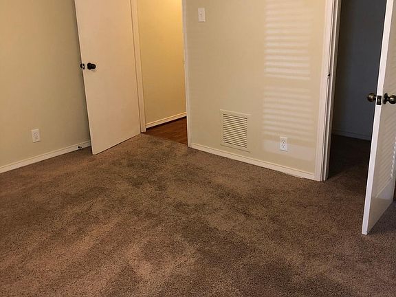 4th image of 572 E Avenue J APT C