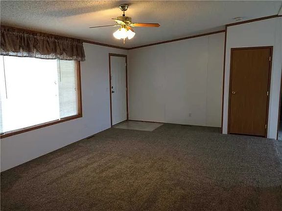 4th image of 8708 Grand Ave