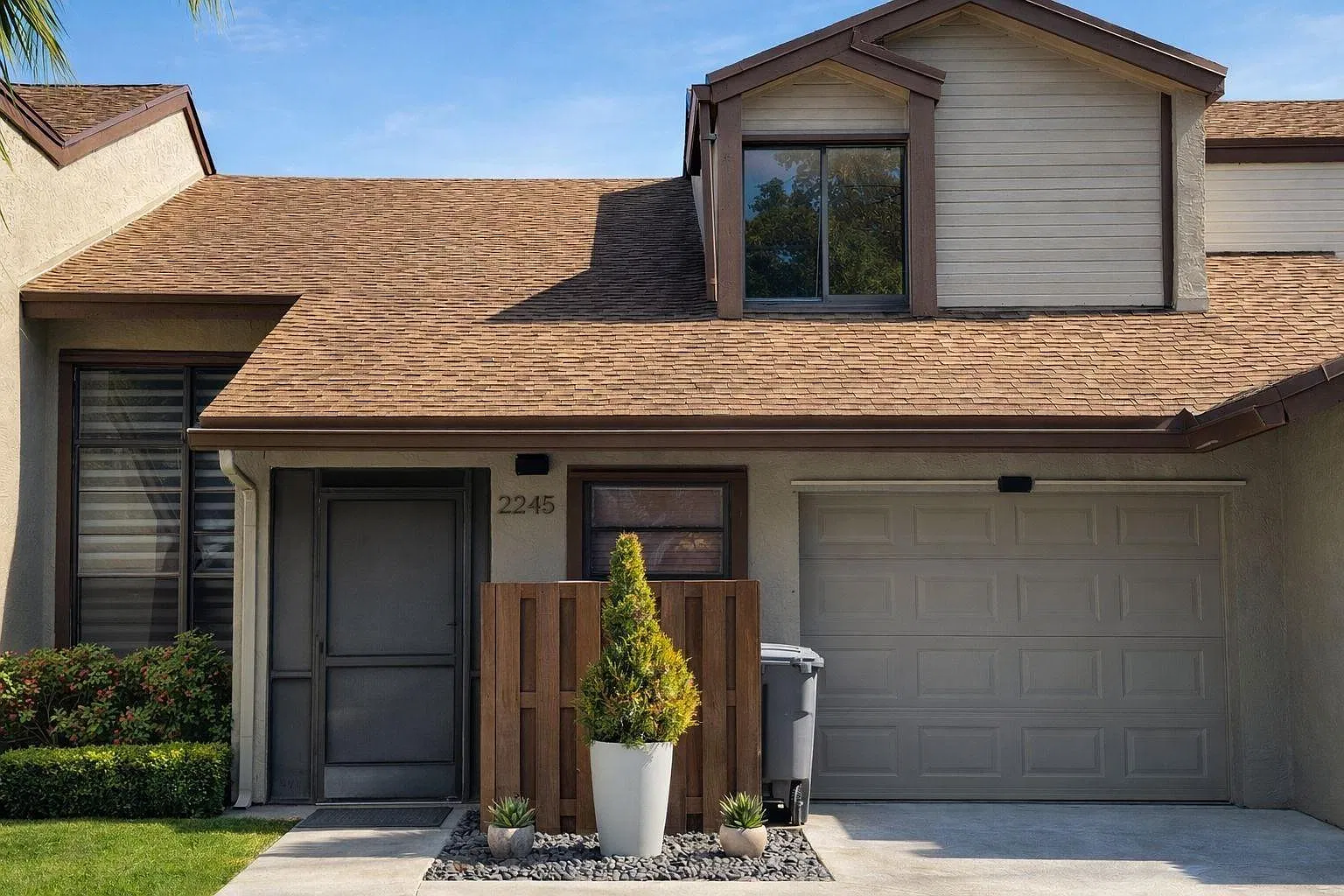 3 bed, 2.5 bath, 1442 sqft, $3,950 — Photo 2