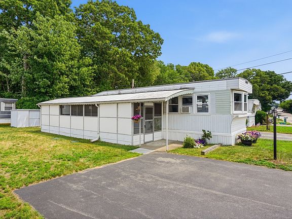 3rd image of 7 Liberty Dr