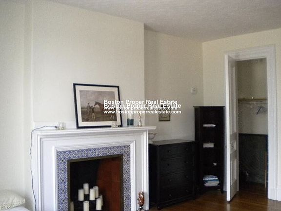 312 Beacon St. #5 Boston - Back Bay Unit Photo 4 (2)