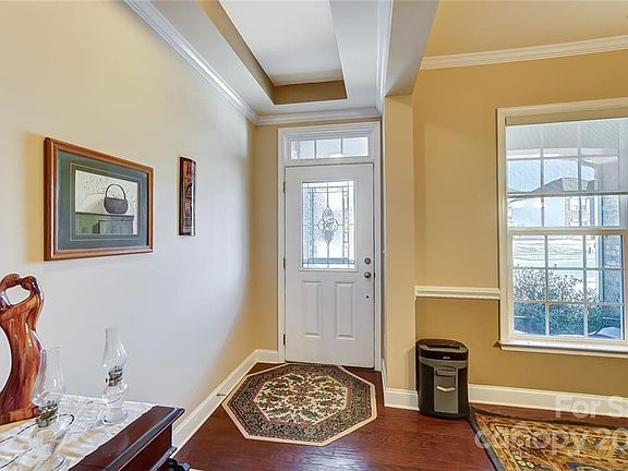 3rd image of 290 Pleasant Hill Dr SE