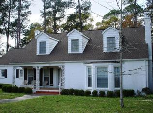 617 N Morris St, Geneva, AL 36340