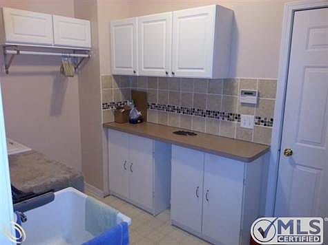 Large Laundry Room.jpg