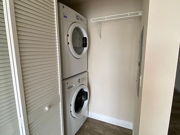 3rd image of 1771 SE 17th St #407