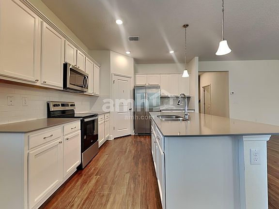 3rd image of 1171 Walden Pond Dr