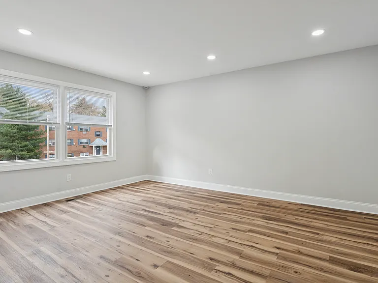 527 Homestead Rd #B — Photo 13