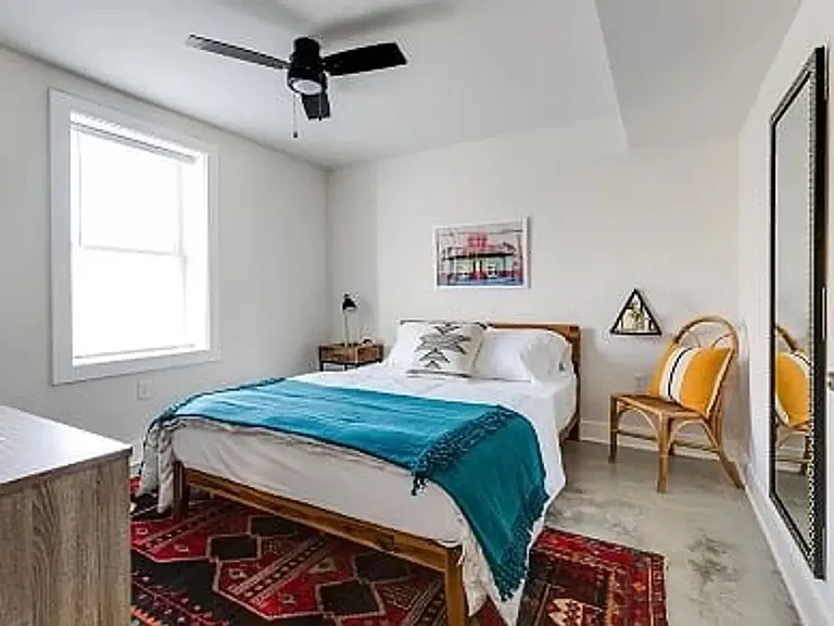 3005 E Franklin St #106 — Photo 30