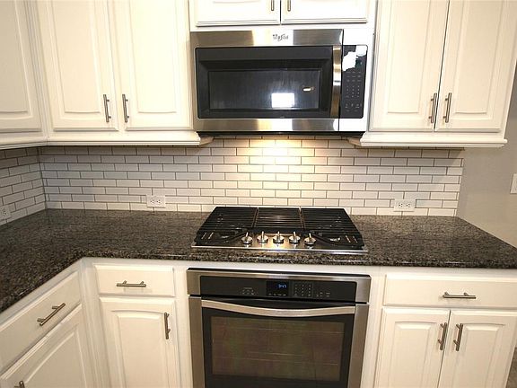 4th image of 940 Cloudlock Drive