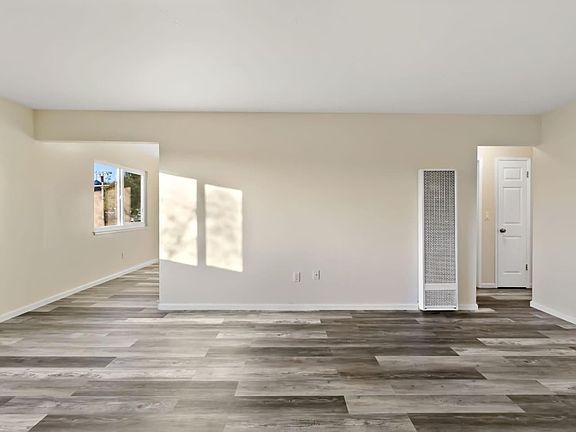 2nd image of 404 Monterey Ave APT A