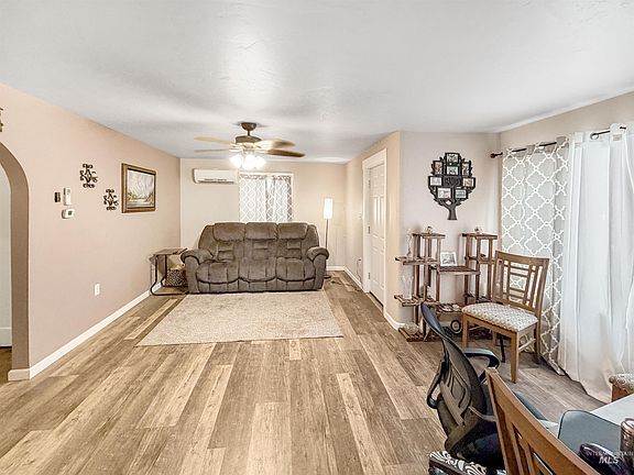 5th image of 3411 8th St