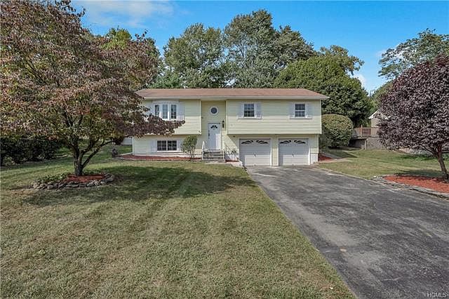 1st image of 48 Guernsey Dr