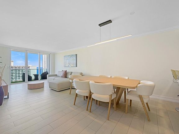 5th image of 19370 Collins Ave APT 1403