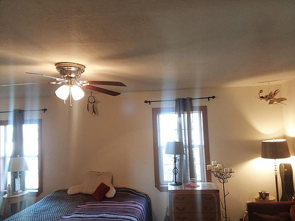 5th image of 110 Tom Green St